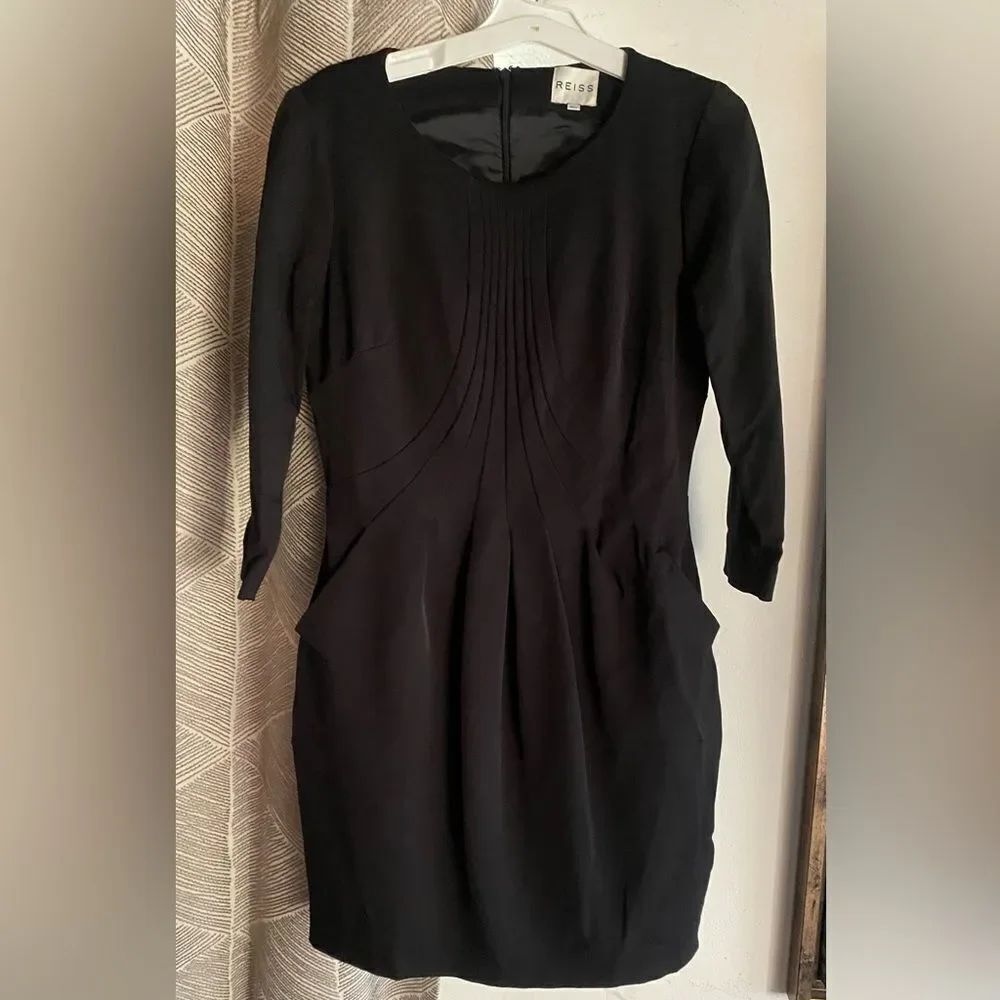 Reiss Pleated Front Black Dress Back Zip Closure Side Pockets Stretchy Sz 6